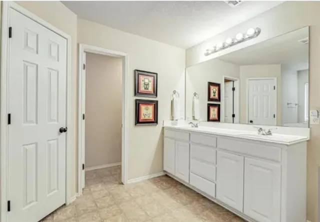 $314,900 | 617 Bretts Way, Burleson, TX 76028