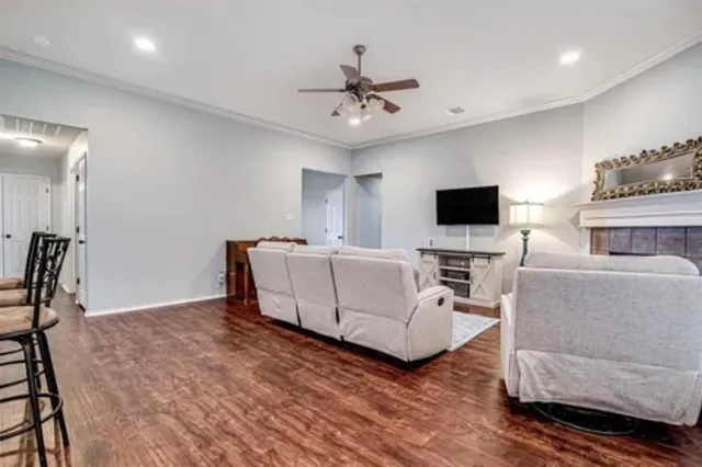 $314,900 | 617 Bretts Way, Burleson, TX 76028