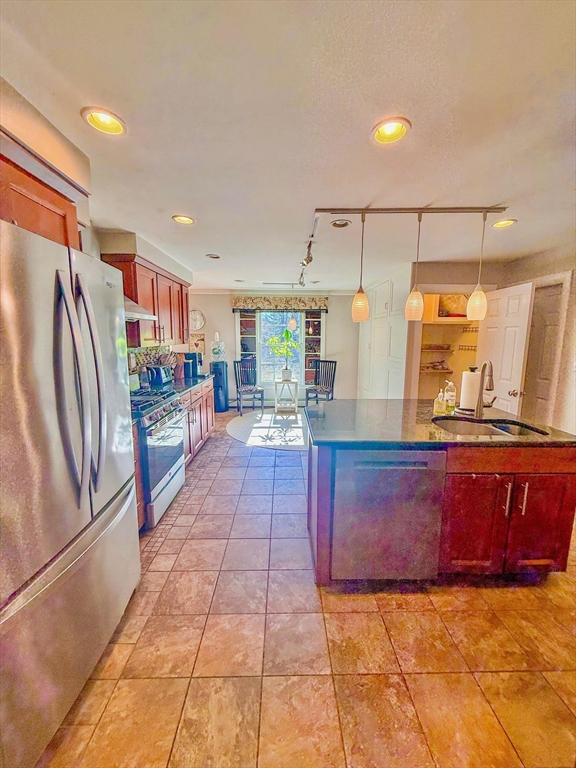 5 Endicott Road Boxford, MA 01921 - Photo 9 of 28
