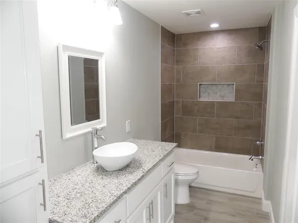 $1,400 | 608 East College Street, Unit 608, Sherman, TX 75090