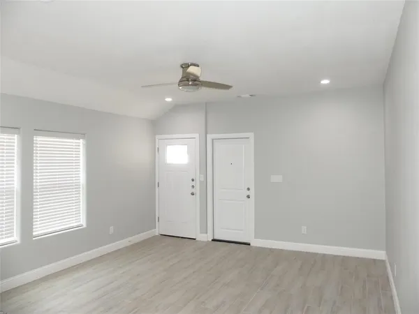 $1,400 | 608 East College Street, Unit 608, Sherman, TX 75090