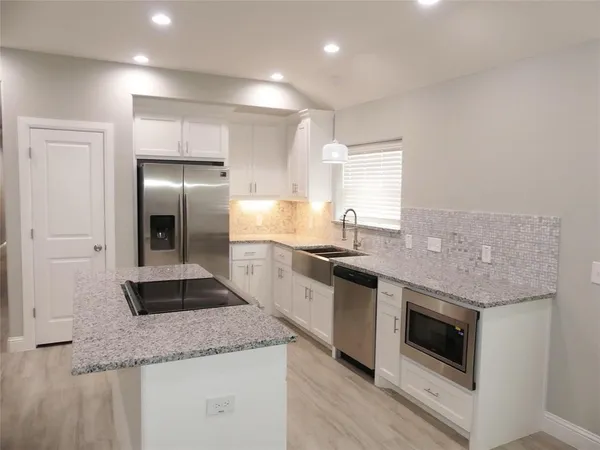 $1,400 | 608 East College Street, Unit 608, Sherman, TX 75090