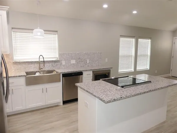 $1,400 | 608 East College Street, Unit 608, Sherman, TX 75090