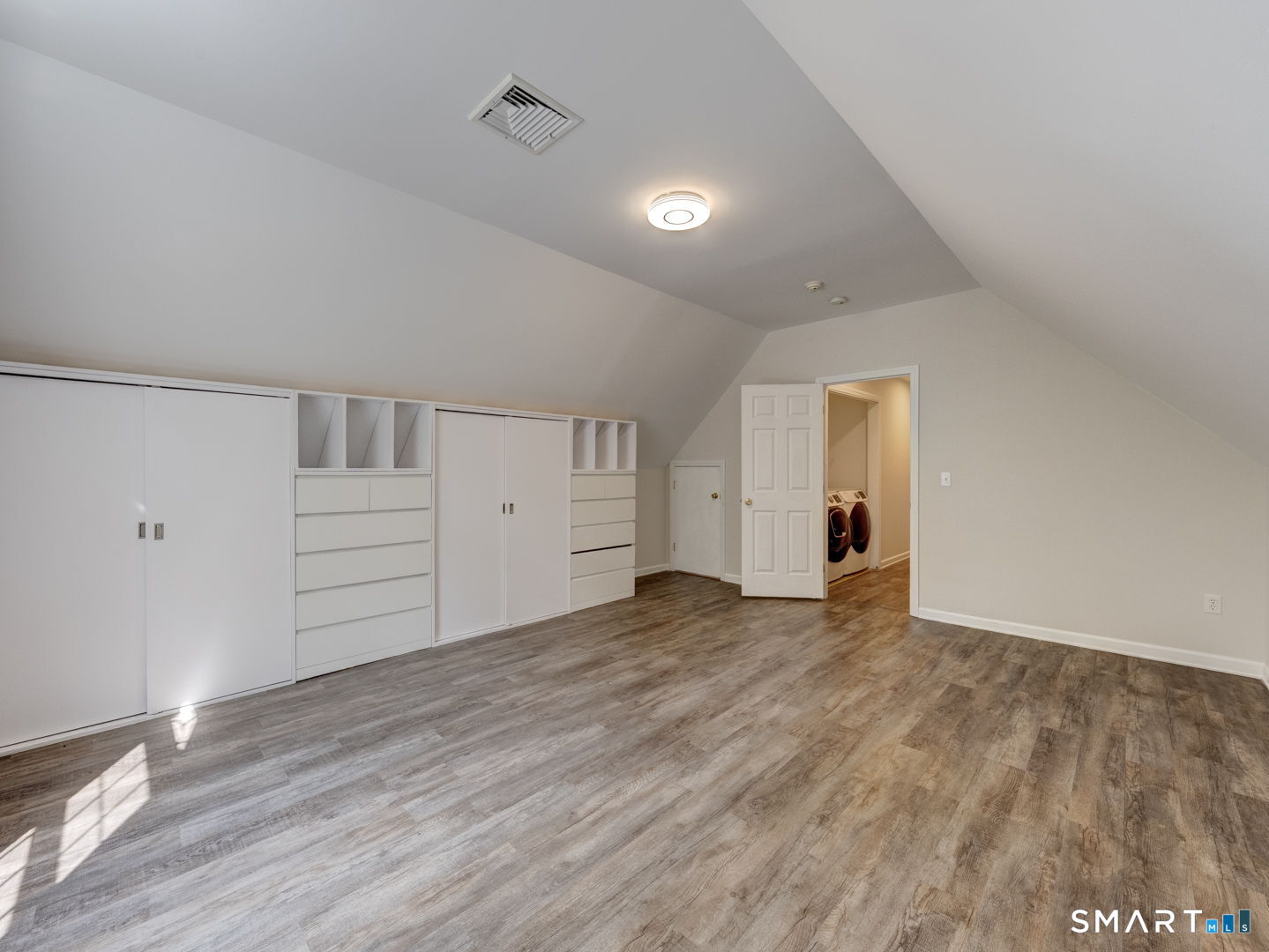 1556 Storrs Road Mansfield, CT 06268 - Photo 27 of 39