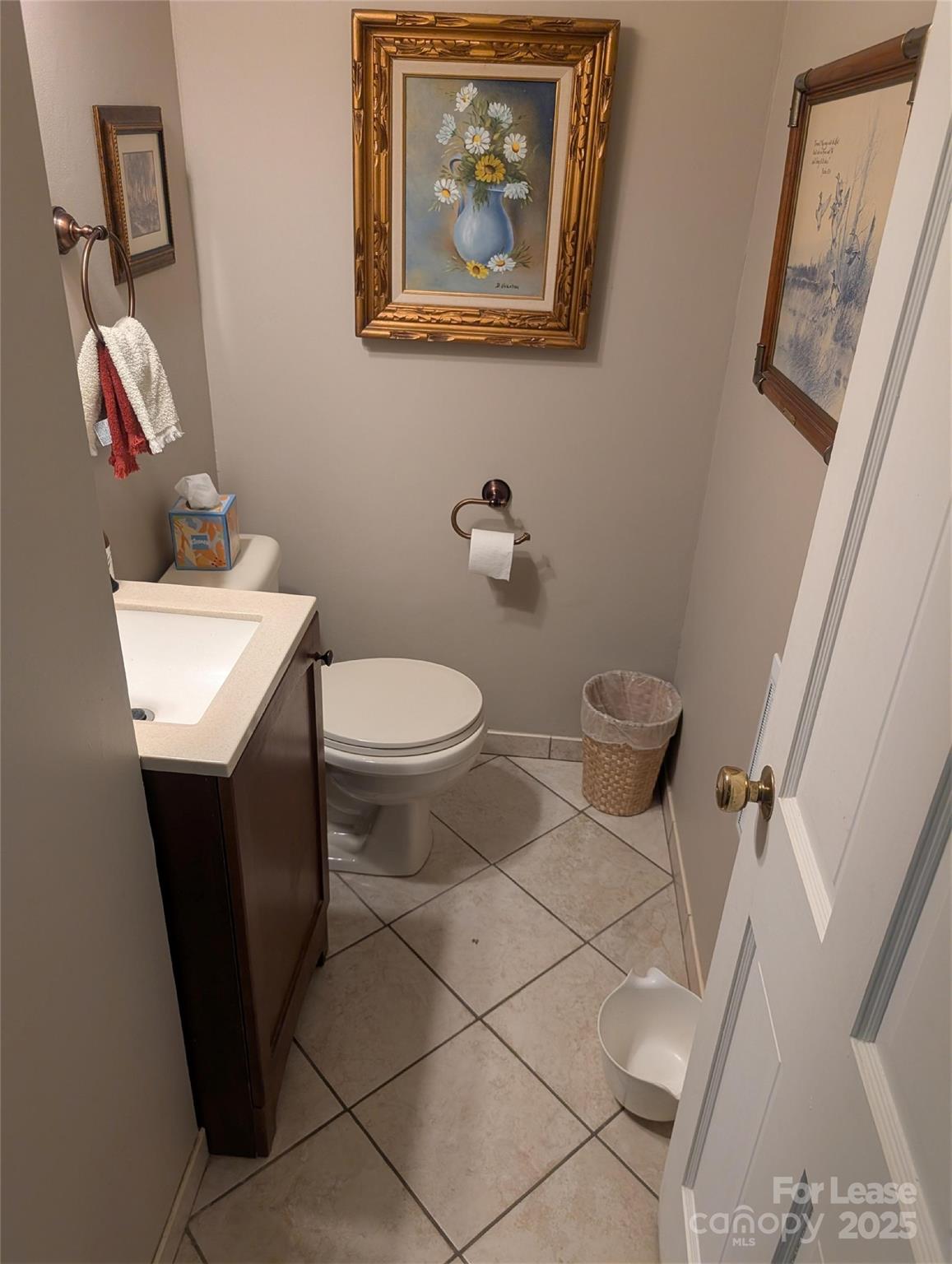 110 Hillside Court Tryon, NC 28782 - Photo 6 of 11 a bathroom with a toilet and a sink