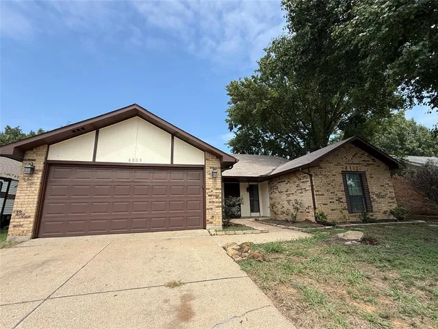 $2,225 | 6809 Greenspring Drive, Arlington, TX 76016