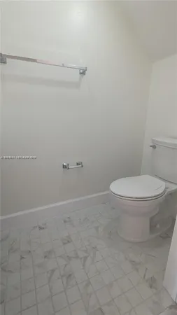 $3,850 | 213 East Forest Oak Circle, Unit 213, Davie, FL 33325
