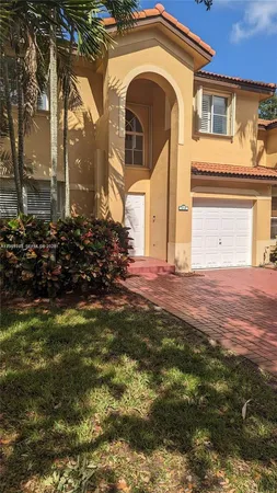 $3,850 | 213 East Forest Oak Circle, Unit 213, Davie, FL 33325
