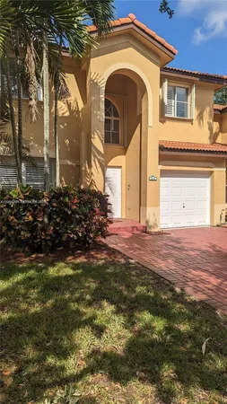 $3,850 | 213 East Forest Oak Circle, Unit 213, Davie, FL 33325