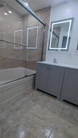 $3,850 | 213 East Forest Oak Circle, Unit 213, Davie, FL 33325