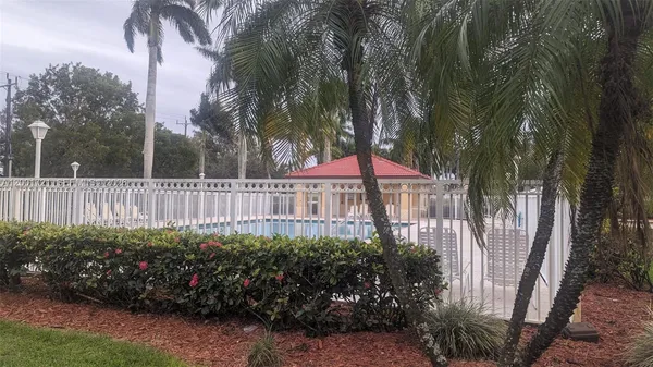 $3,850 | 213 East Forest Oak Circle, Unit 213, Davie, FL 33325