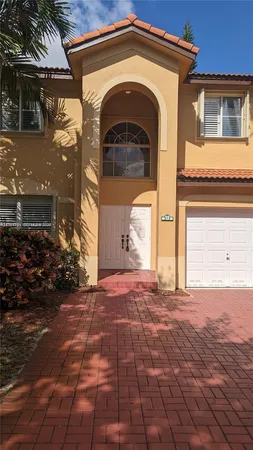 $3,850 | 213 East Forest Oak Circle, Unit 213, Davie, FL 33325