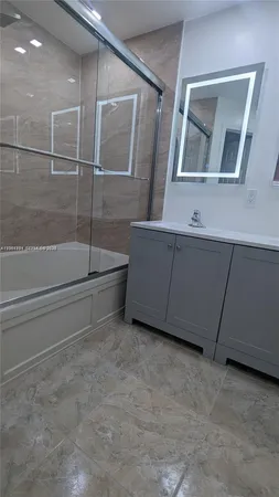 $3,850 | 213 East Forest Oak Circle, Unit 213, Davie, FL 33325