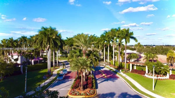 $3,850 | 213 East Forest Oak Circle, Unit 213, Davie, FL 33325