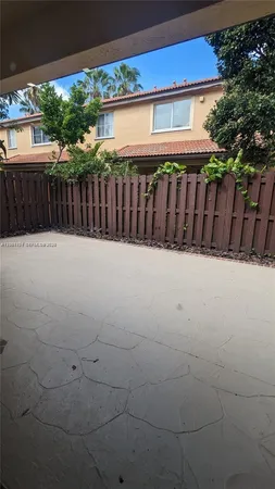 $3,850 | 213 East Forest Oak Circle, Unit 213, Davie, FL 33325