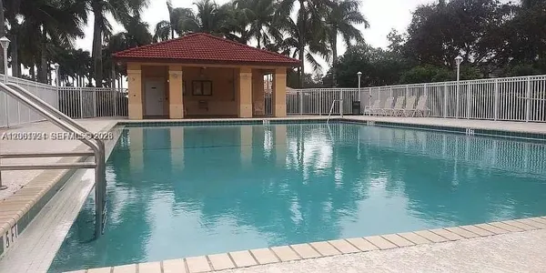 $3,850 | 213 East Forest Oak Circle, Unit 213, Davie, FL 33325