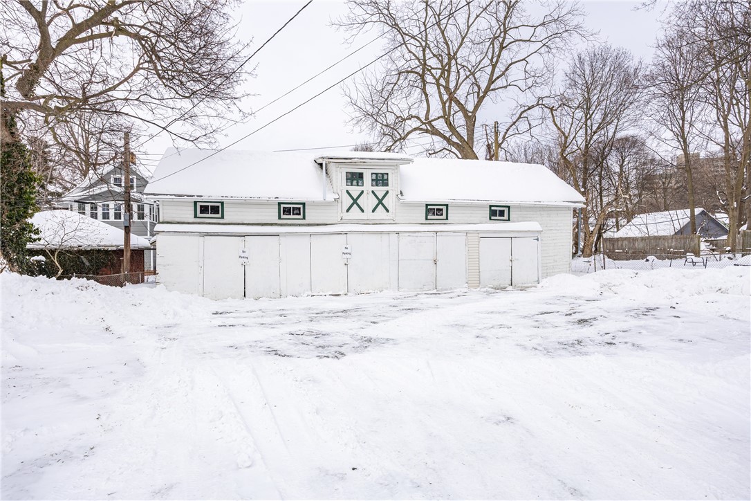 176 Caroline Street Rochester, NY 14620 - Photo 2 of 43