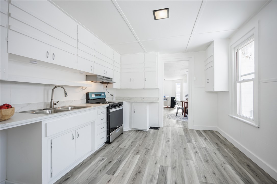 176 Caroline Street Rochester, NY 14620 - Photo 22 of 43