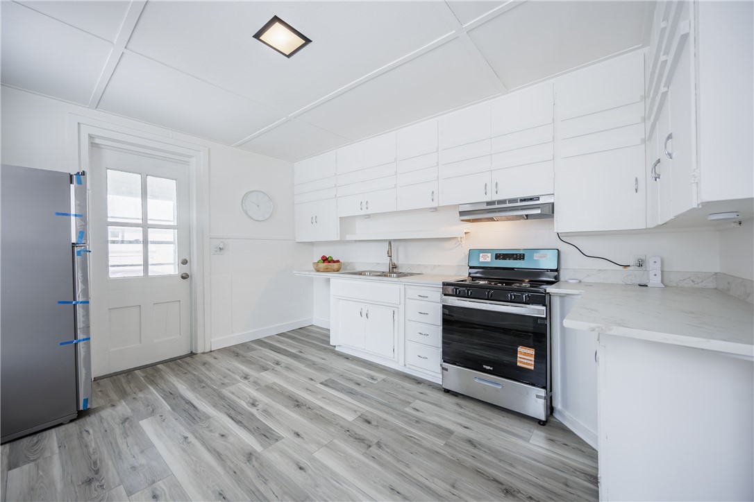 176 Caroline Street Rochester, NY 14620 - Photo 23 of 43