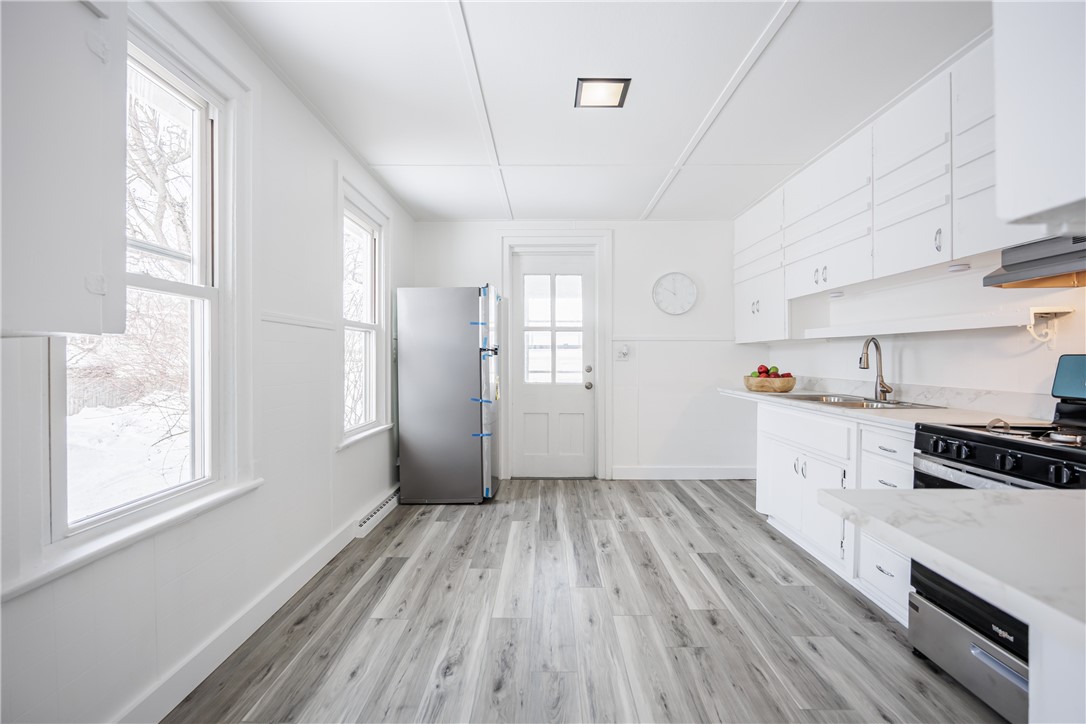 176 Caroline Street Rochester, NY 14620 - Photo 25 of 43