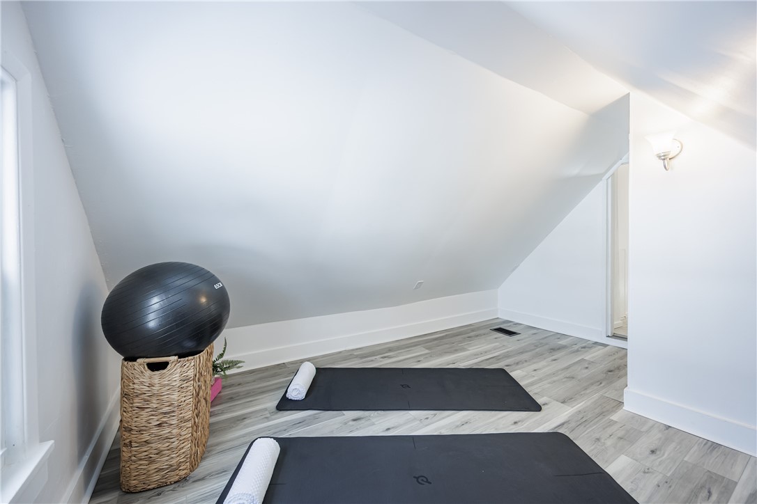 176 Caroline Street Rochester, NY 14620 - Photo 34 of 43