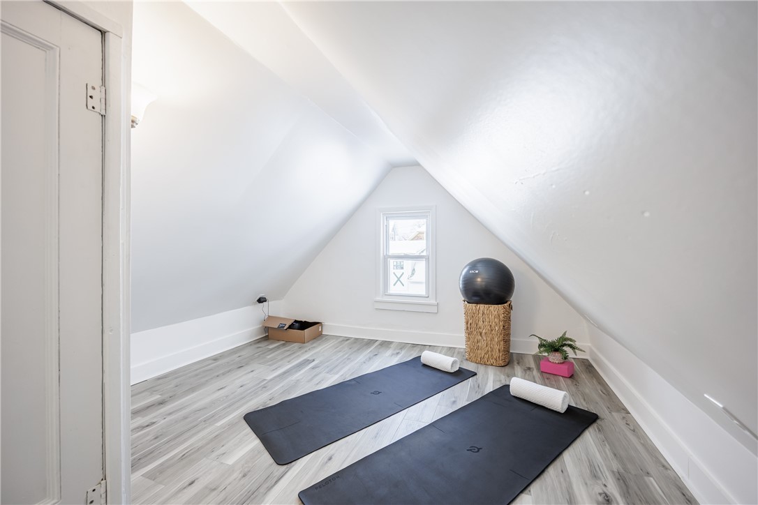 176 Caroline Street Rochester, NY 14620 - Photo 10 of 43