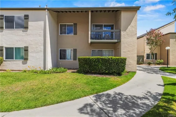 $475,000 | 25730 Player Drive, Unit S8, Valencia, CA 91355
