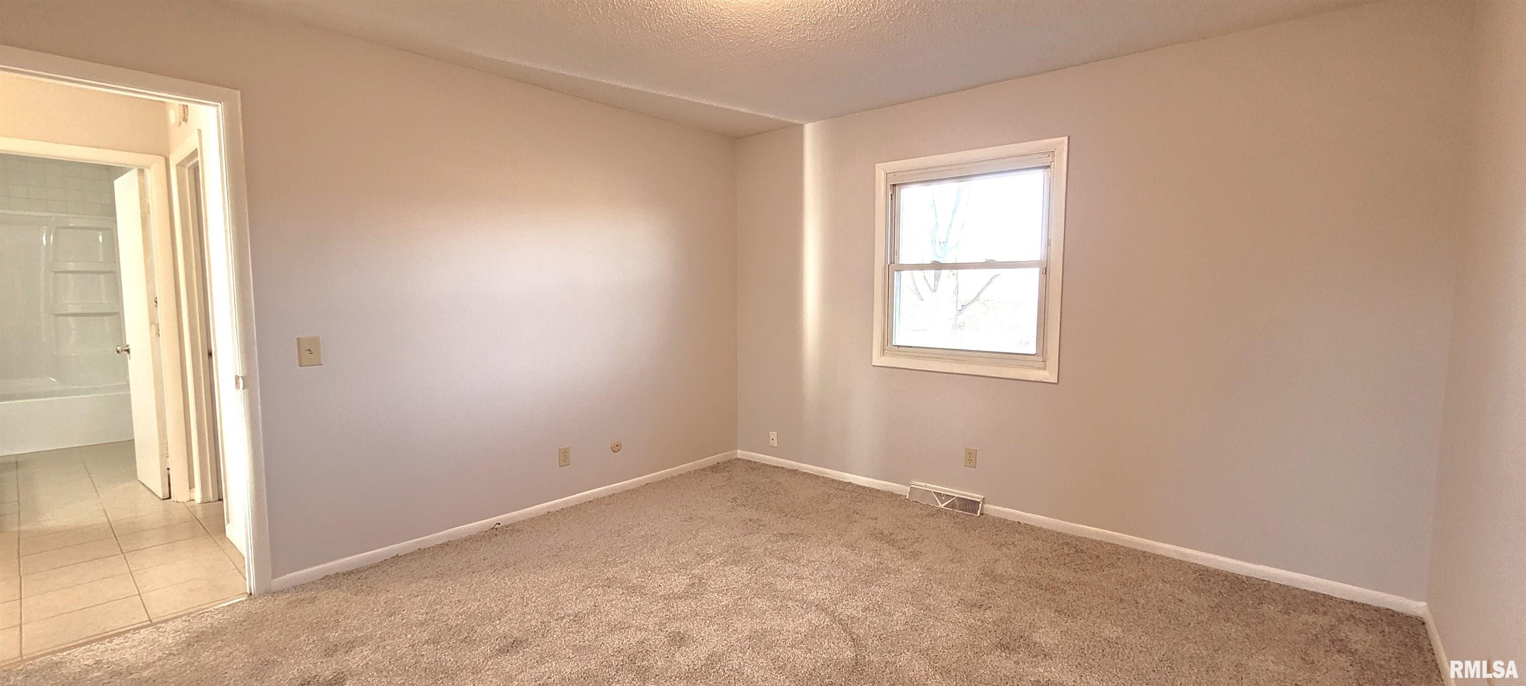 2437 Delaware Drive Springfield, IL 62702 - Photo 20 of 35