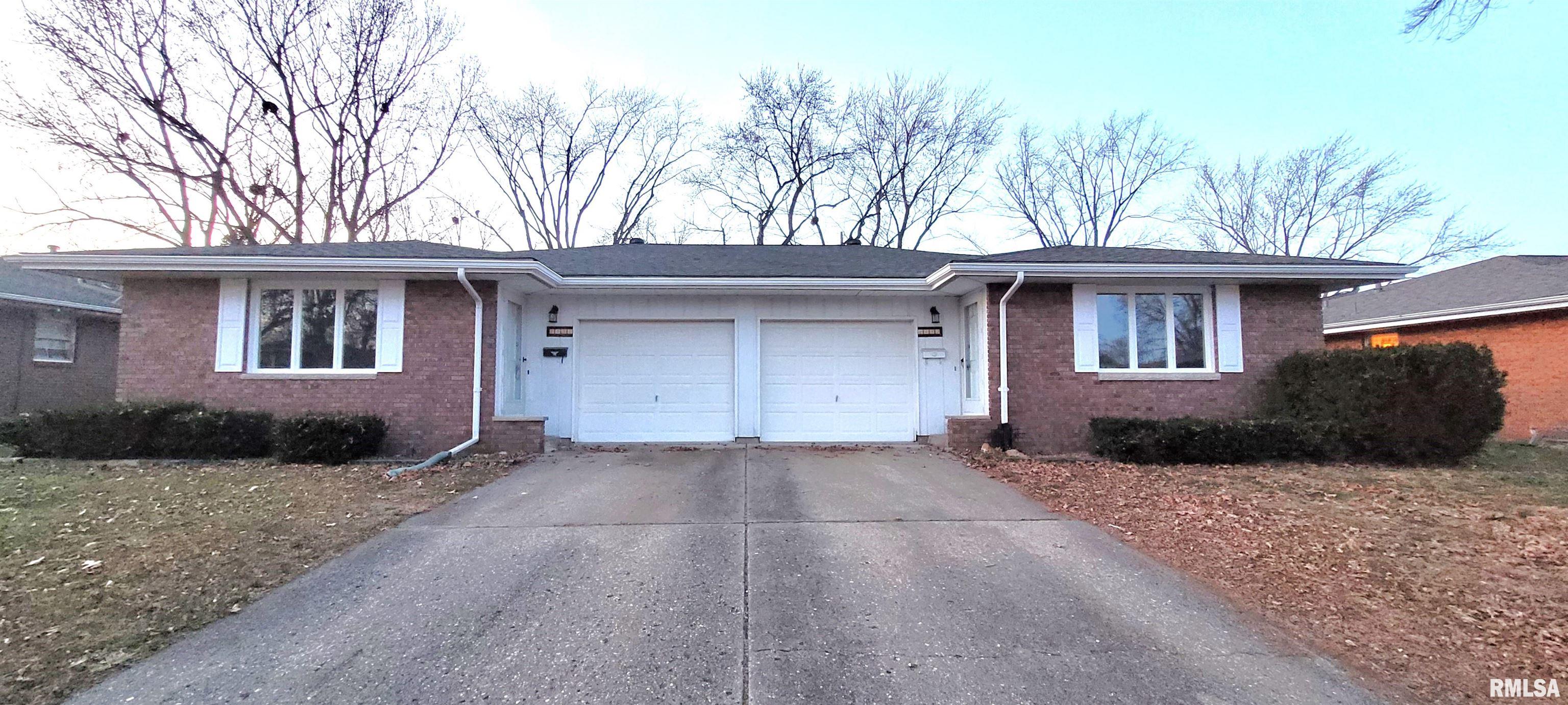 2437 Delaware Drive Springfield, IL 62702 - Photo 4 of 35