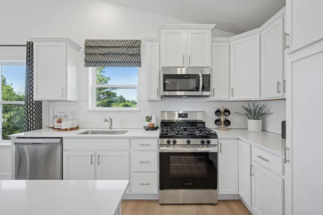 $433,365 | 26573 8th Street West, Zimmerman, MN 55398