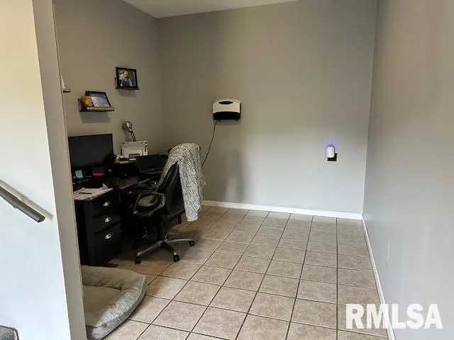 $219,900 | 2 Springwater Drive, Jacksonville, IL 62650