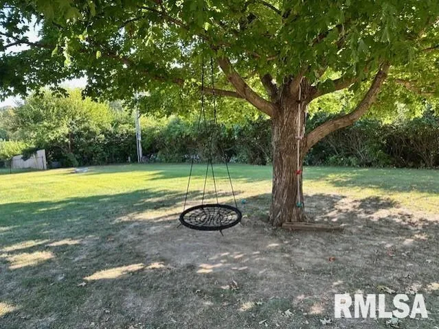 $219,900 | 2 Springwater Drive, Jacksonville, IL 62650