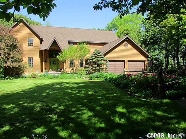 94 Lakeshore Road Oswego, NY 13126 - Photo 1 of 1 Exterior Front.
