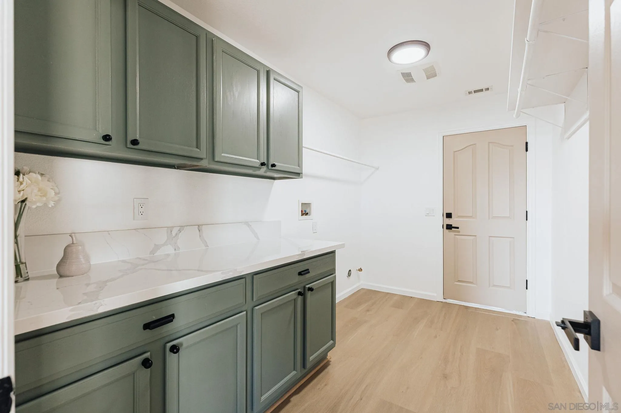 16261 Kamana Road Apple Valley, CA 92307 - Photo 25 of 31 Gallery Image 25