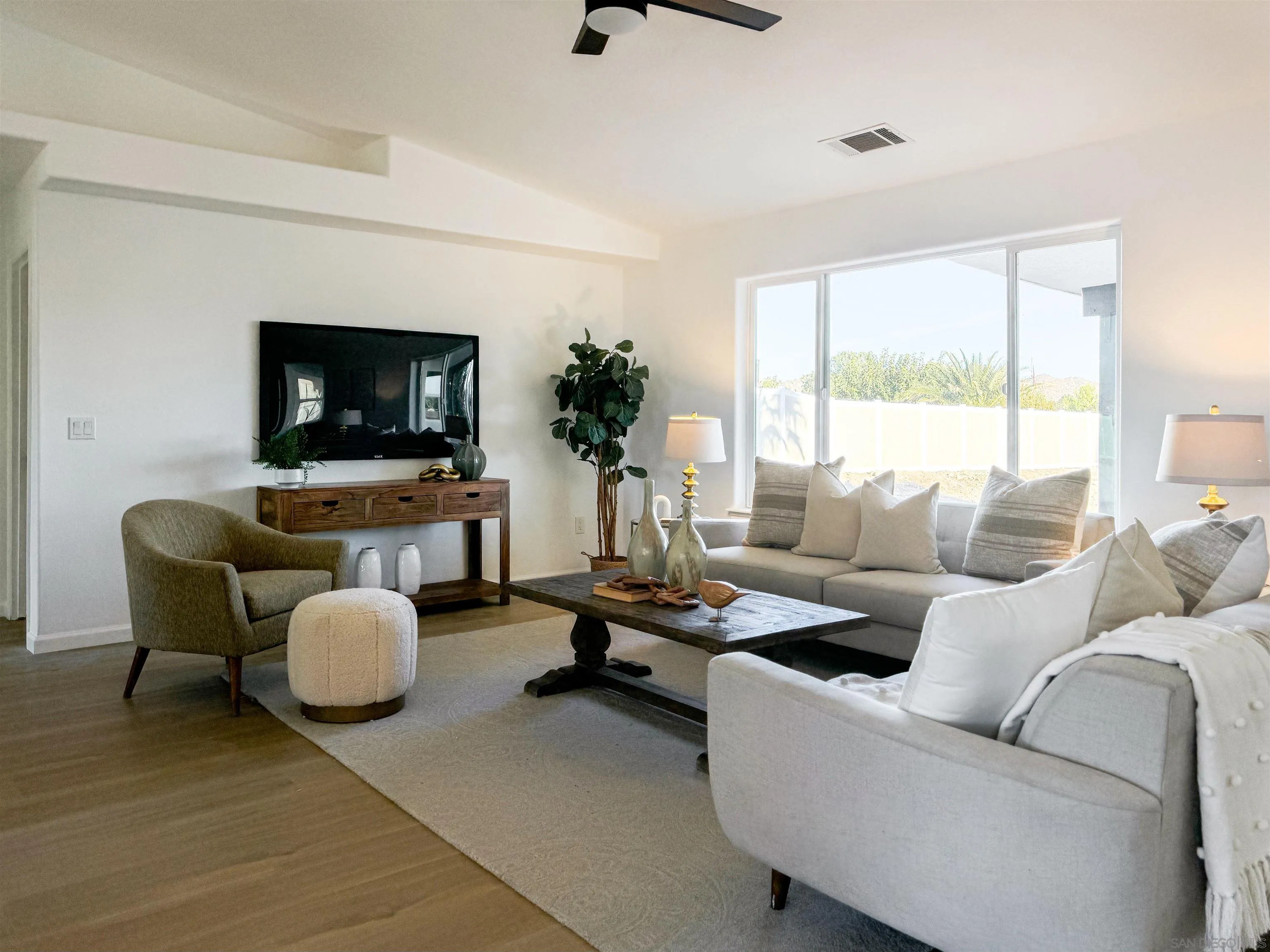 16261 Kamana Road Apple Valley, CA 92307 - Photo 8 of 31 Gallery Image 8