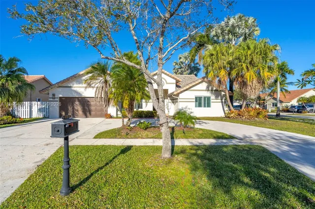 $845,000 | 1092 Northwest 162nd Avenue, Pembroke Pines, FL 33028