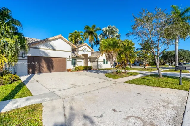 $845,000 | 1092 Northwest 162nd Avenue, Pembroke Pines, FL 33028