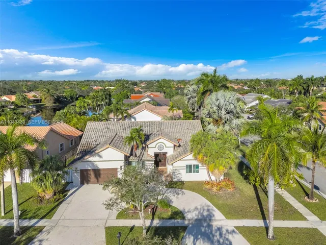 $845,000 | 1092 Northwest 162nd Avenue, Pembroke Pines, FL 33028