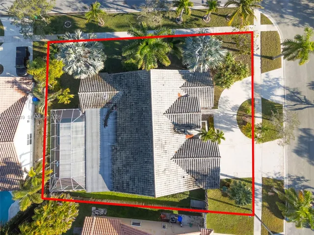 $845,000 | 1092 Northwest 162nd Avenue, Pembroke Pines, FL 33028