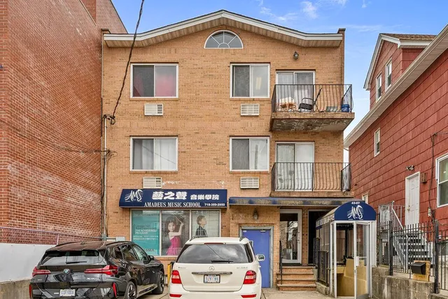 $2,780,000 | 43-07 162nd Street | Murray Hill - Flushing