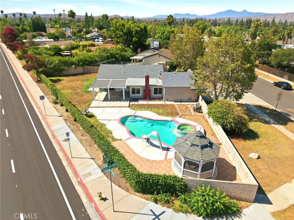 3073 Joshua Tree Road Riverside, CA 92503 - Photo 51 of 56