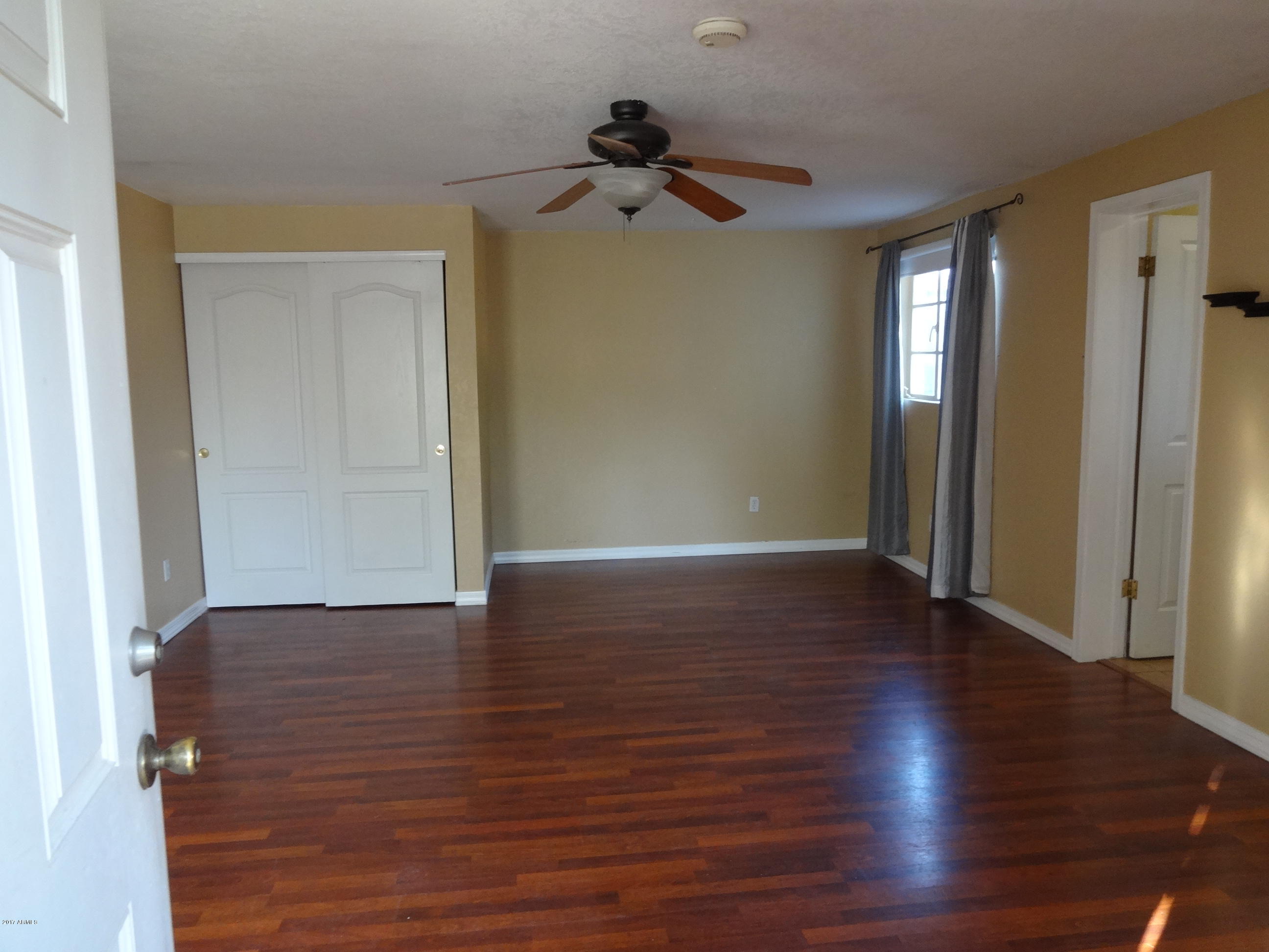 1906 East Roma Avenue Phoenix, AZ 85016 - Photo 15 of 21 Guest House Great Room