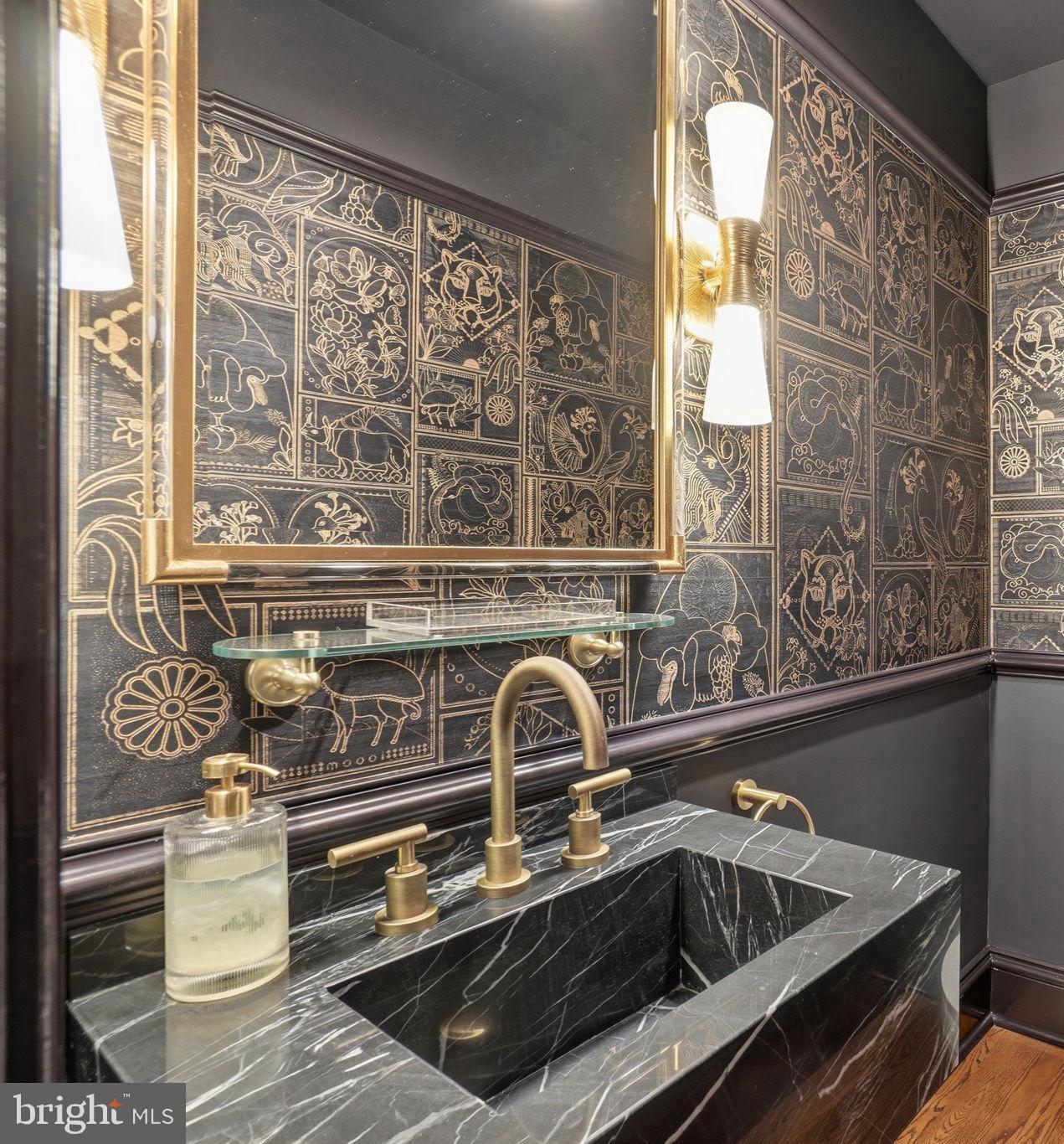 1326 Corcoran Street Northwest Washington, DC 20009 - Photo 12 of 38
