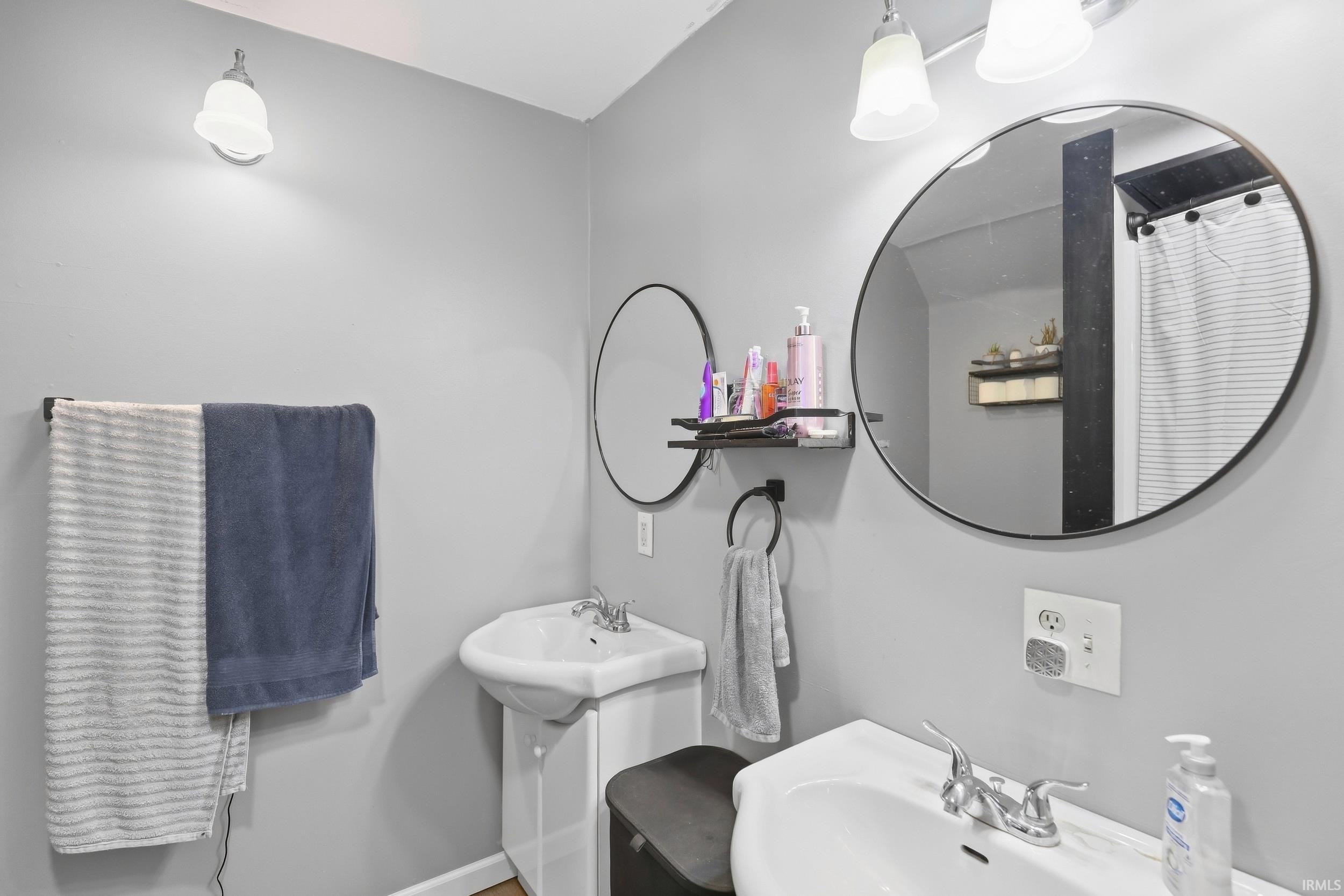 204 North Ray Road Fremont, IN 46737 - Photo 9 of 33 Gallery Image 9