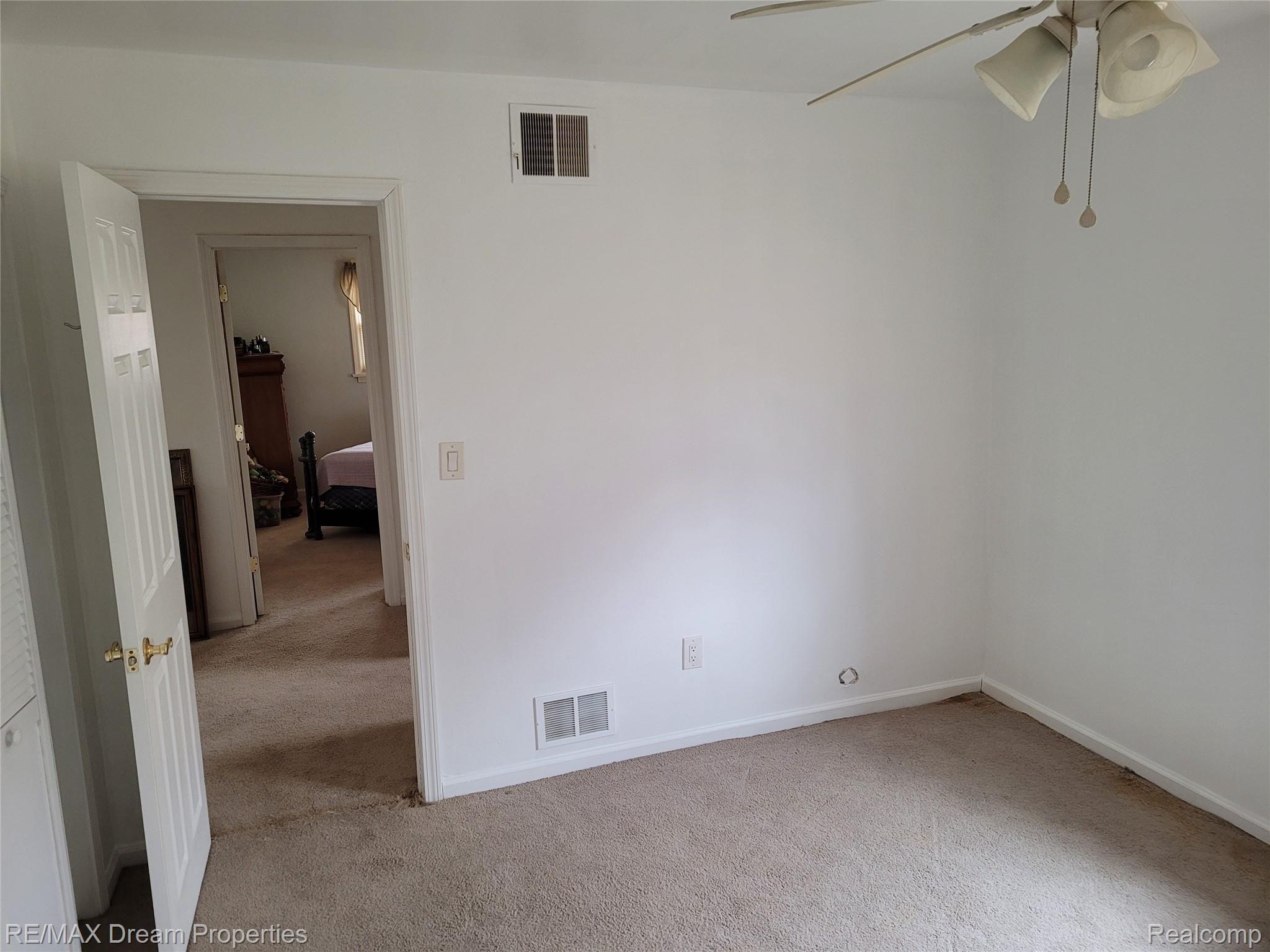 20118 Farmington Road Livonia, MI 48152 - Photo 19 of 20 20210315_145724.jpg