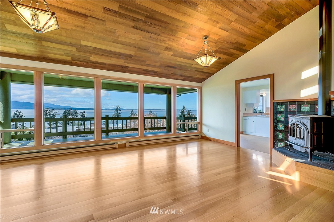 615 Briar Road Bellingham, WA 98225 - Photo 2 of 25