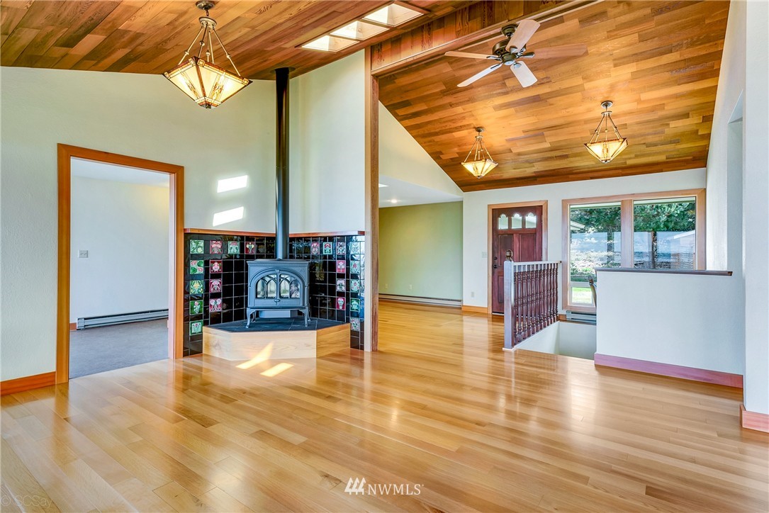 615 Briar Road Bellingham, WA 98225 - Photo 3 of 25