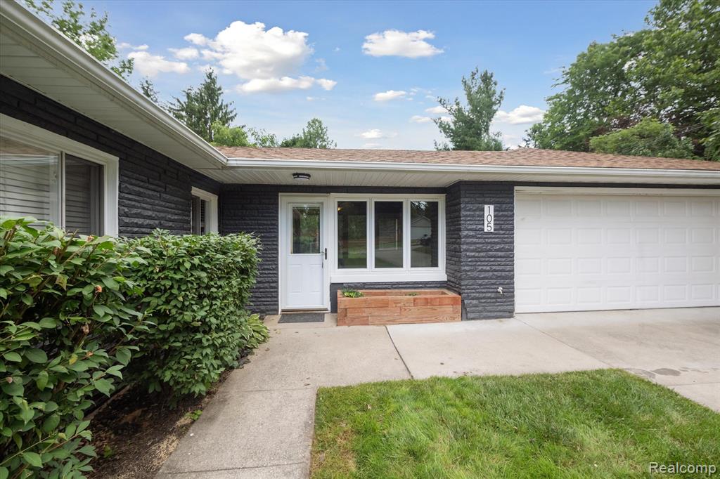 105 George Street Milford, MI 48381 - Photo 7 of 48