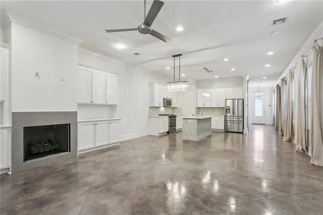 $470,000 | 404 North Labarre Road, Metairie, LA 70001