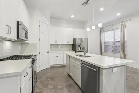 $470,000 | 404 North Labarre Road, Metairie, LA 70001